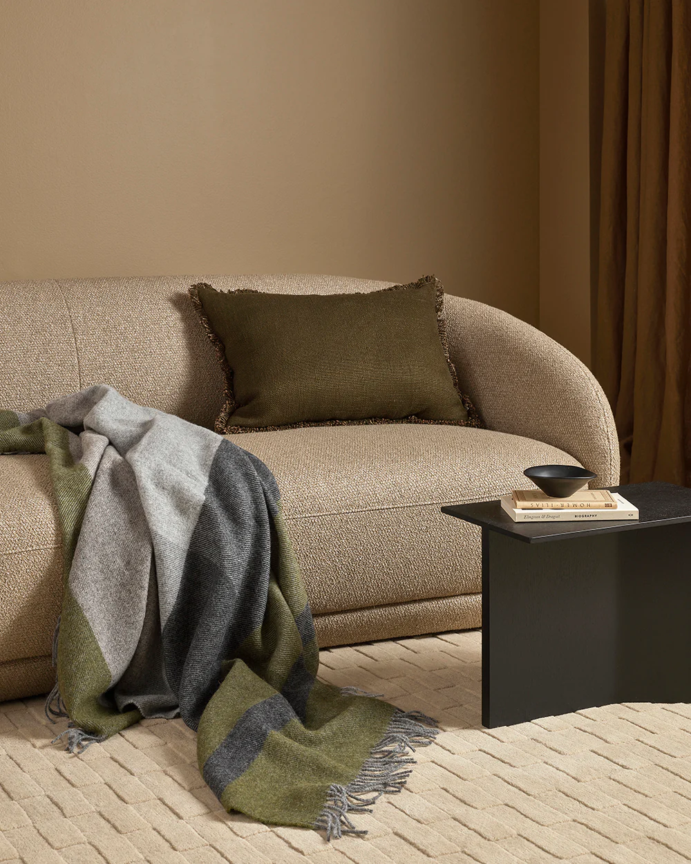 Dover Leaf Cushion - Image 4